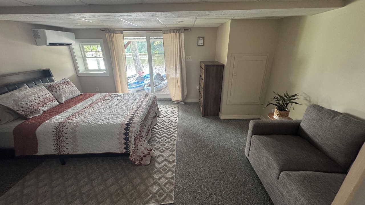 Photo of Bedroom in Charlton