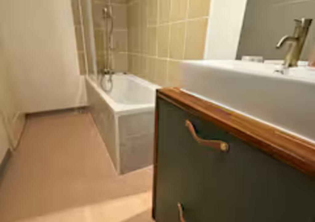 Photo of Bathroom in Langres