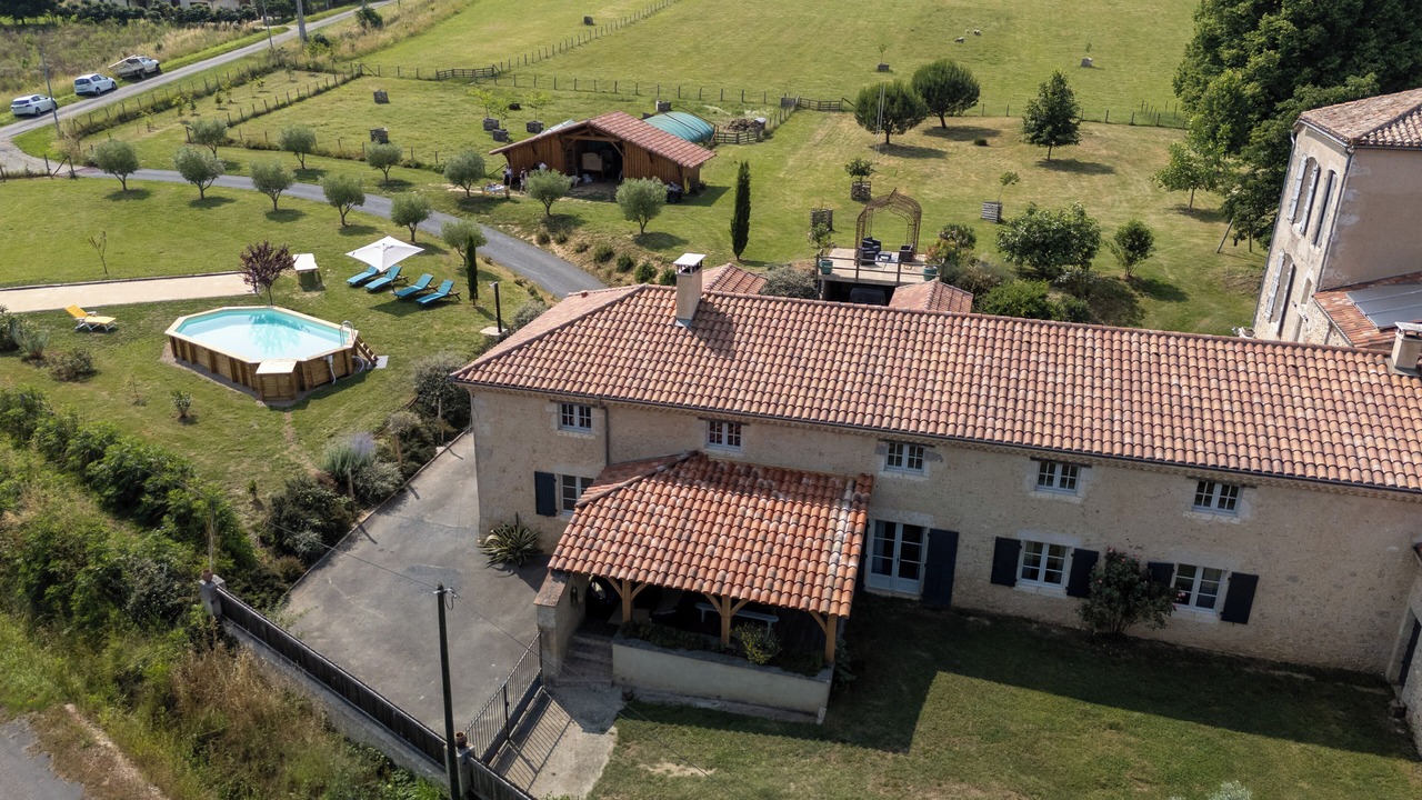 Photo of Outdoor in Saint-Pierre-de-Buzet