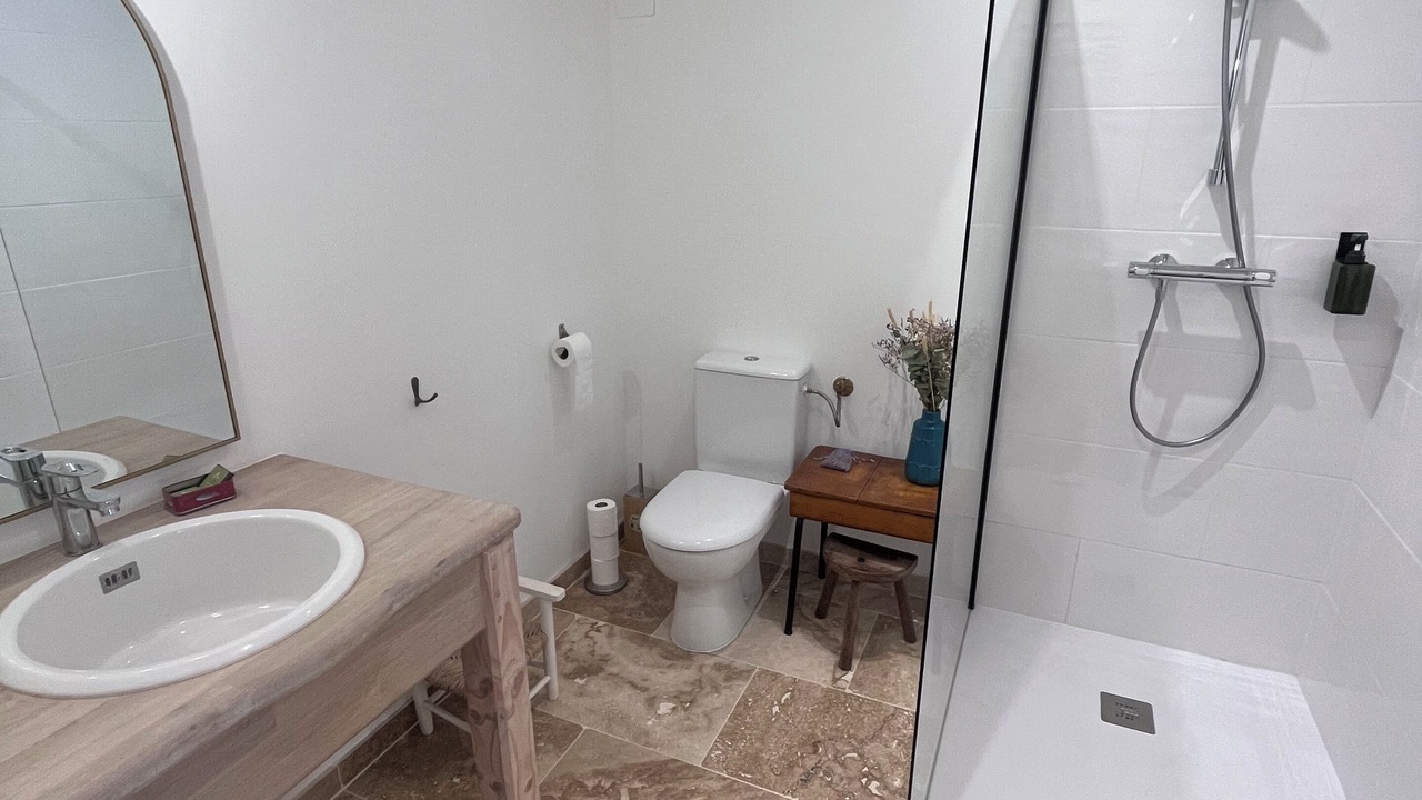 Photo of Bathroom in Saint-Pierre-de-Buzet