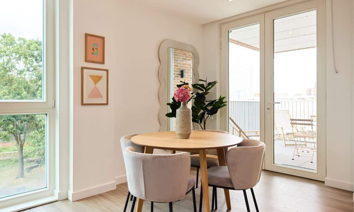 Photo of Others in Tottenham Green