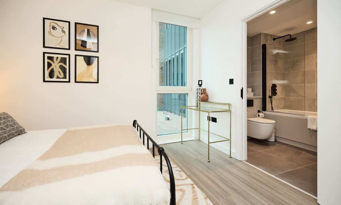 Photo of Bedroom in Tottenham Green