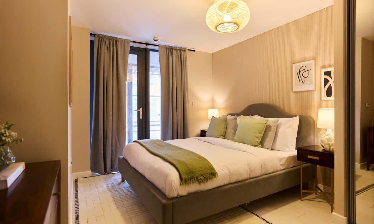 Photo of Bedroom in Tottenham Hale