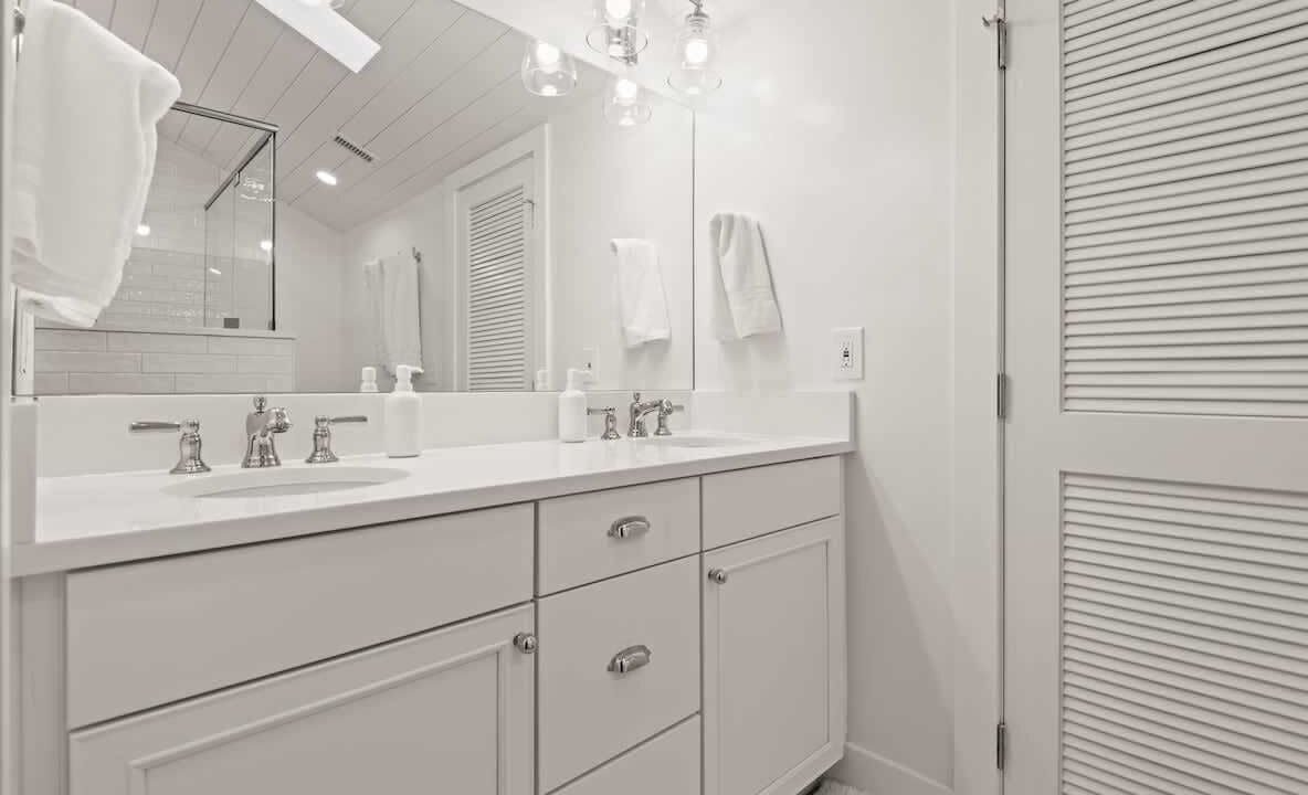 Photo of Bathroom in Belleair Beach