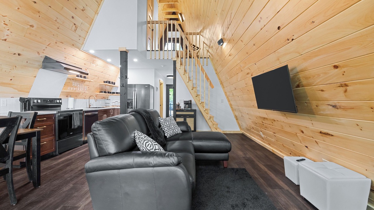 Photo of Livingroom in Town of Torrey