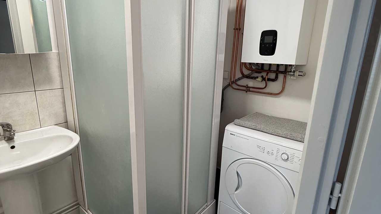 Photo of Bathroom in Chalindrey