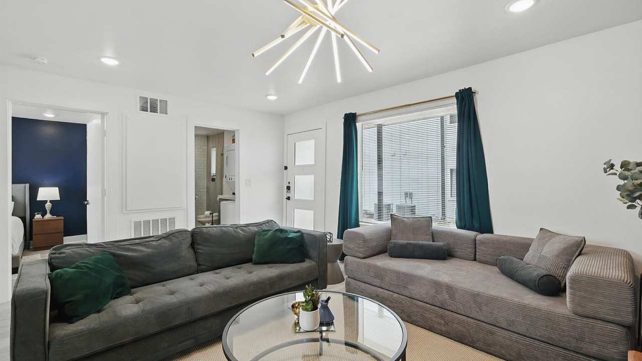 Photo of Livingroom in Old East Dallas