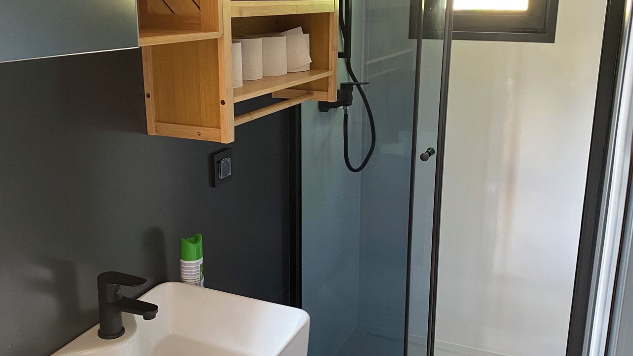 Photo of Bathroom in Montreuil-Juigne