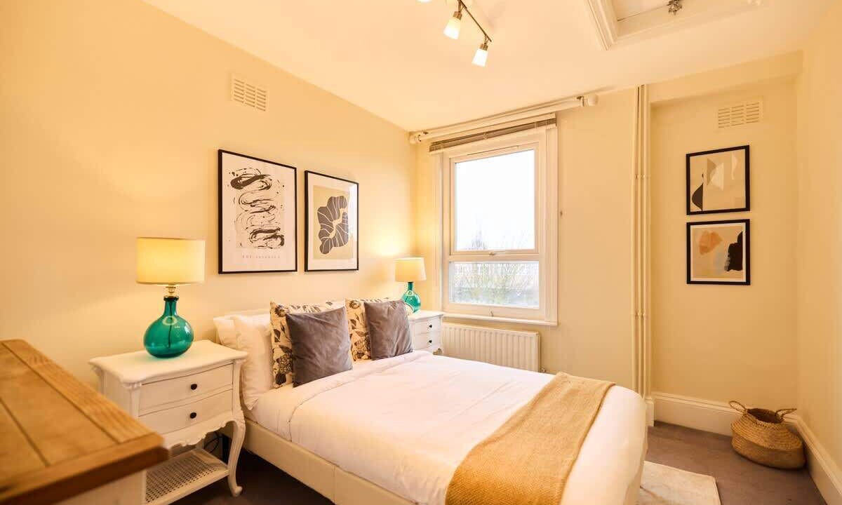 Photo of Bedroom in Peckham Rye