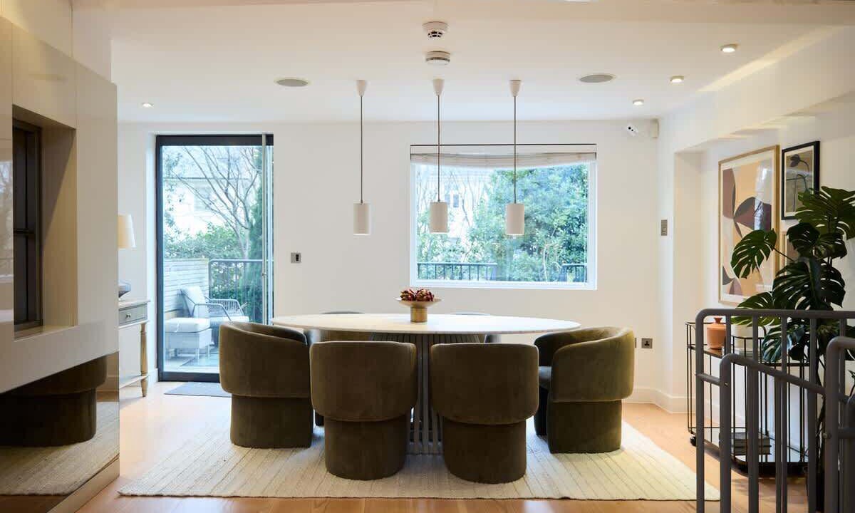 Photo of Others in St. Johns Wood