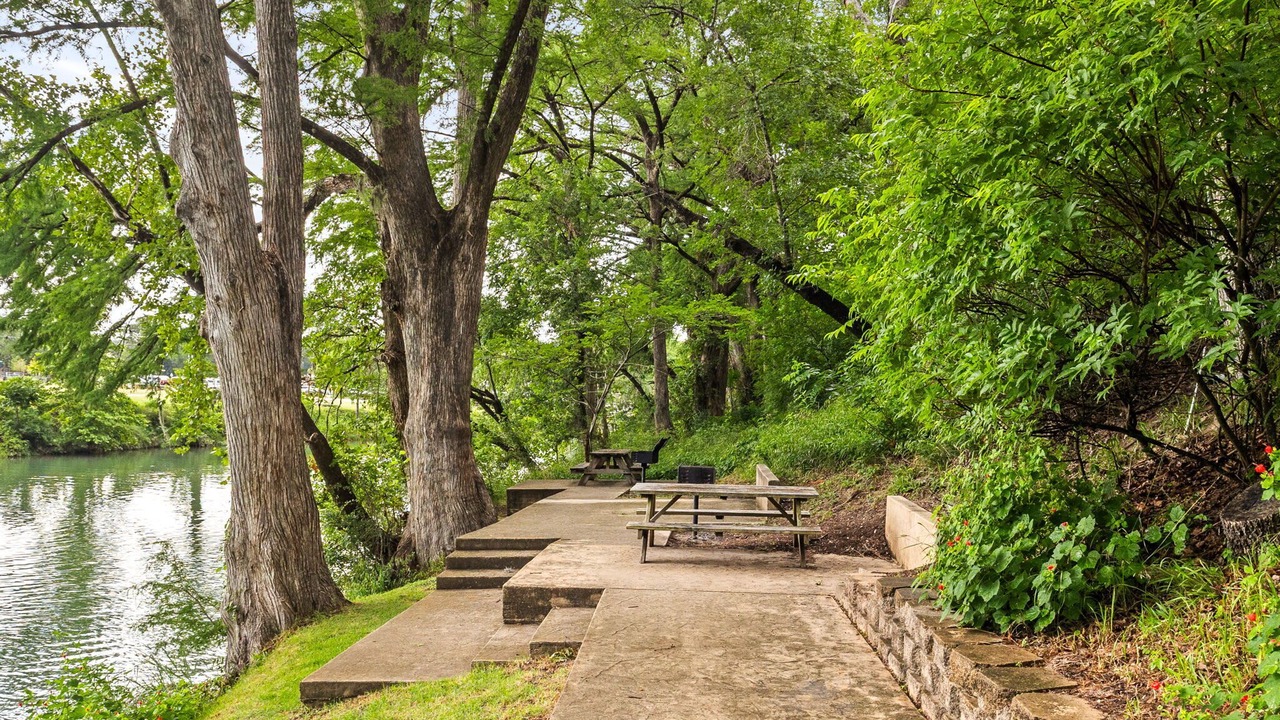Photo of Others in Gruene