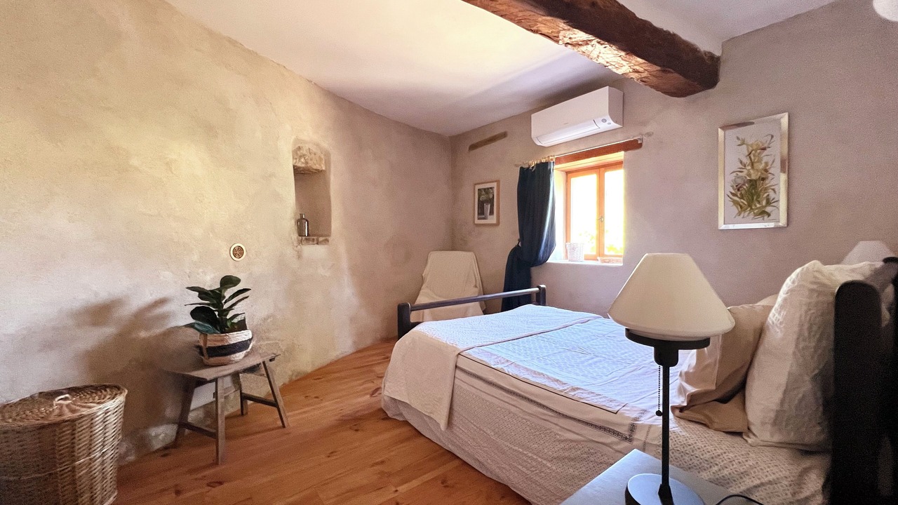 Photo of Bedroom in Quillan