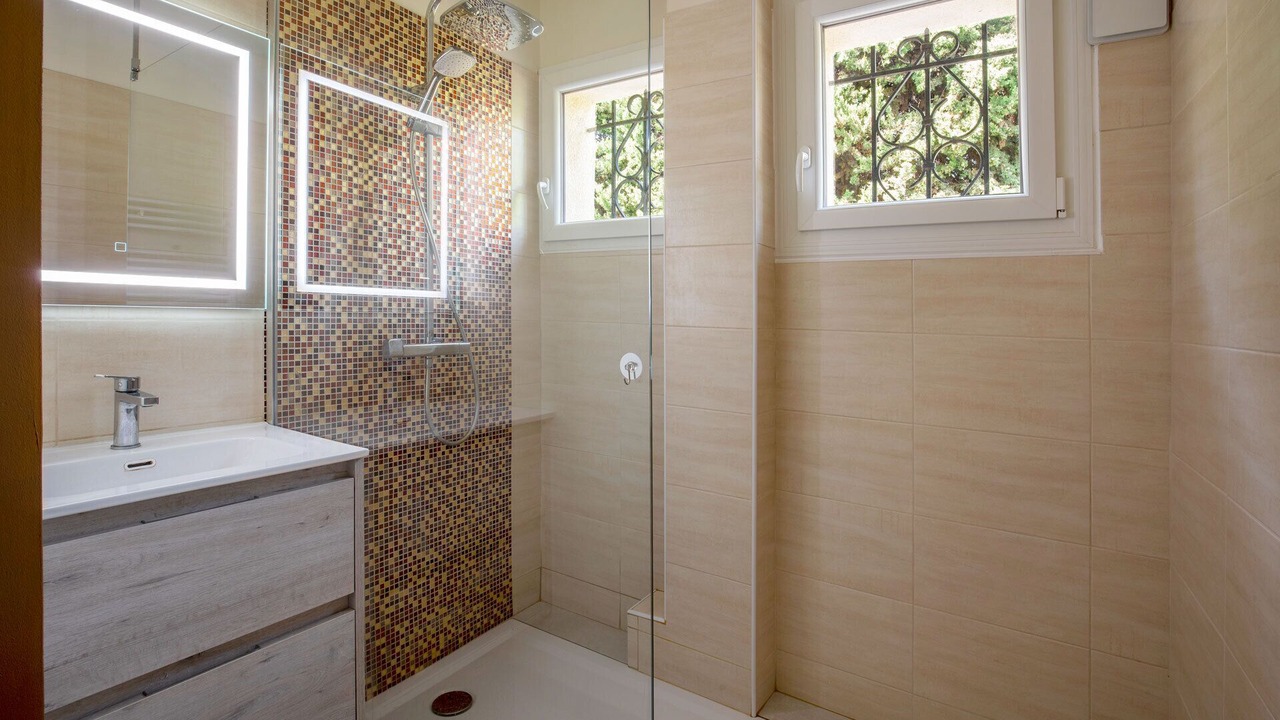 Photo of Bathroom in Saint-Georges-d'Orques