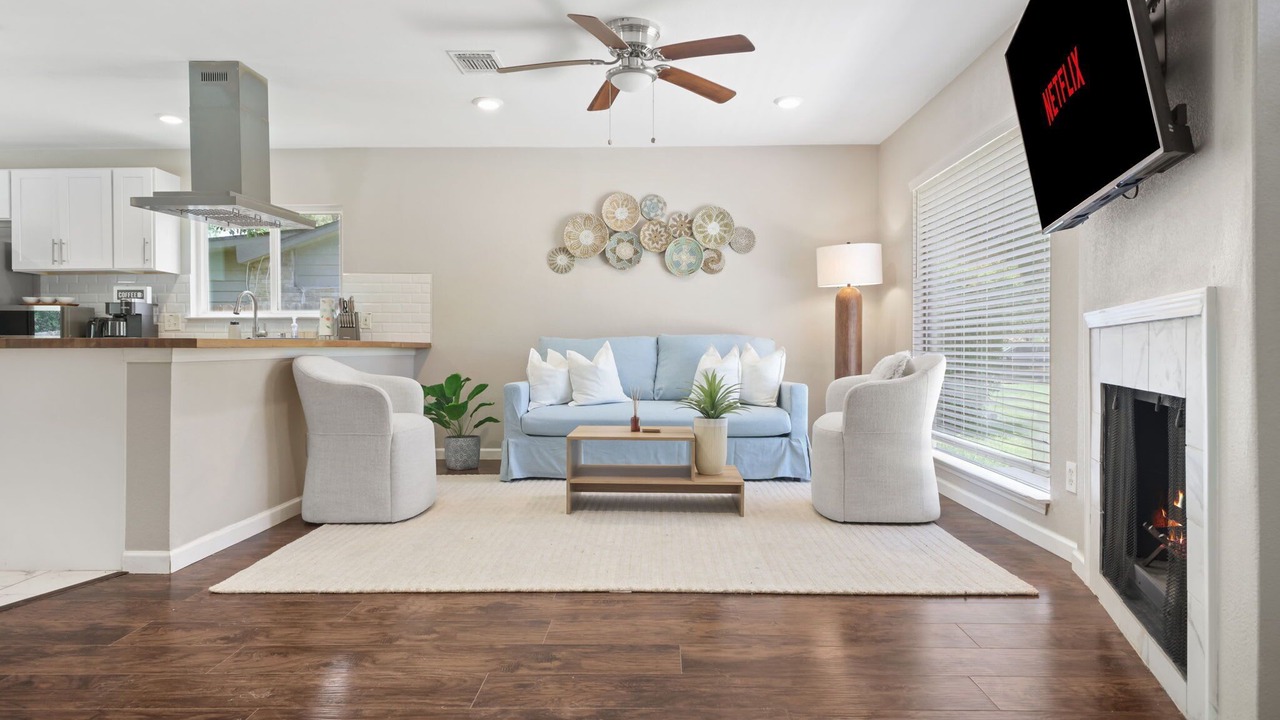 Photo of Livingroom in Leon Valley