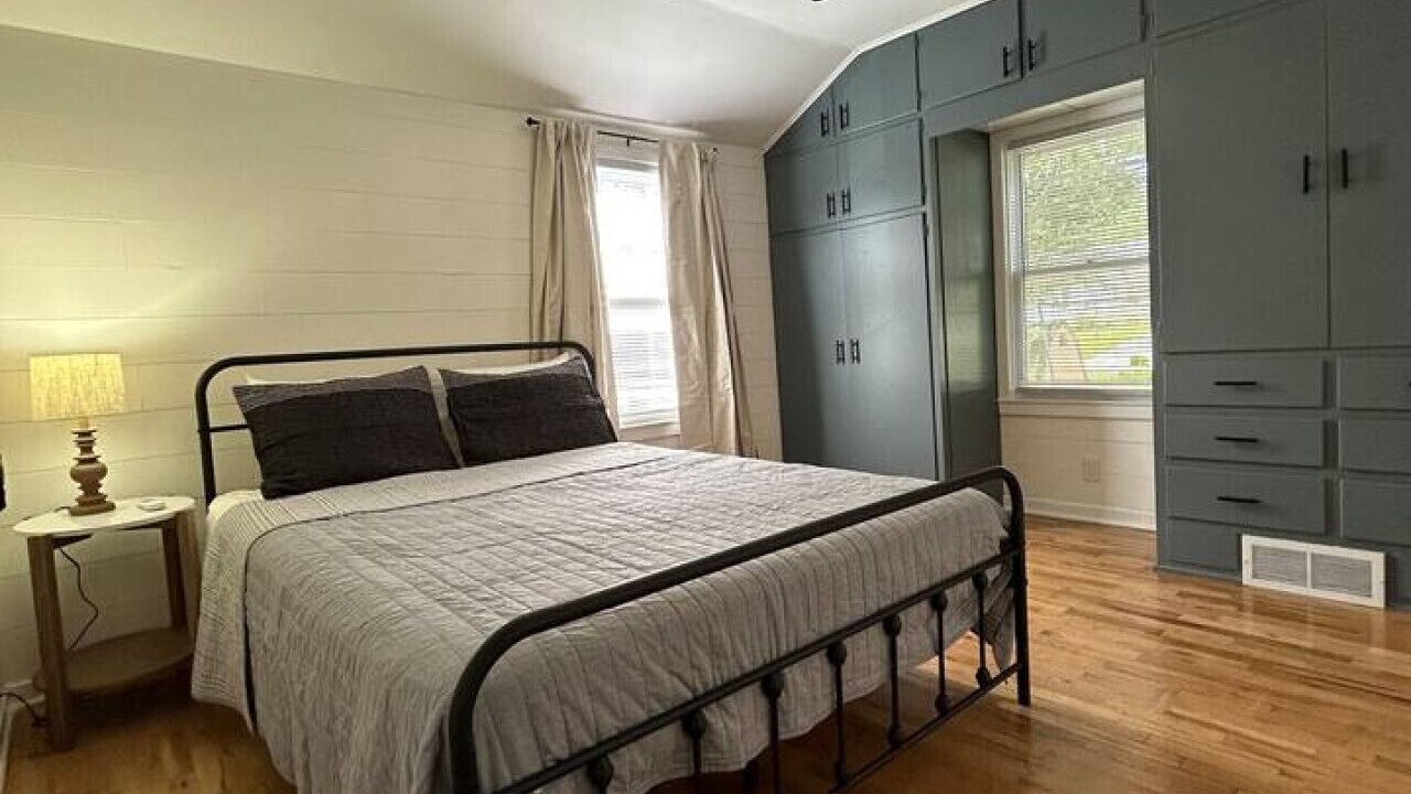Photo of Bedroom in Maryville