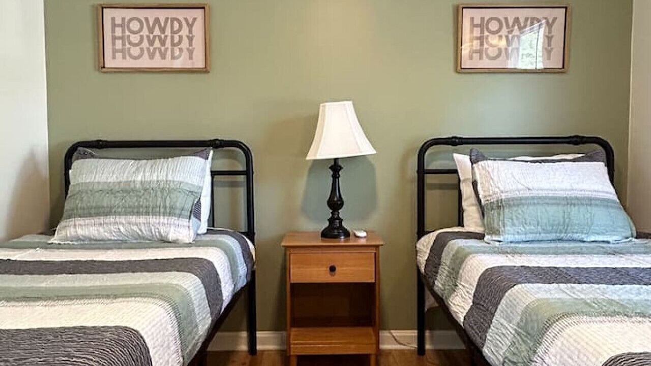 Photo of Bedroom in Maryville