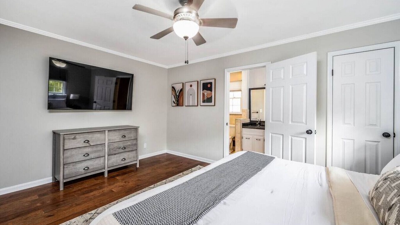 Photo of Bedroom in Macon