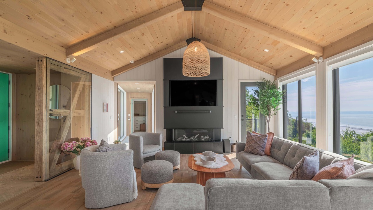 Photo of Livingroom in Saint-Joseph-de-la-Rive