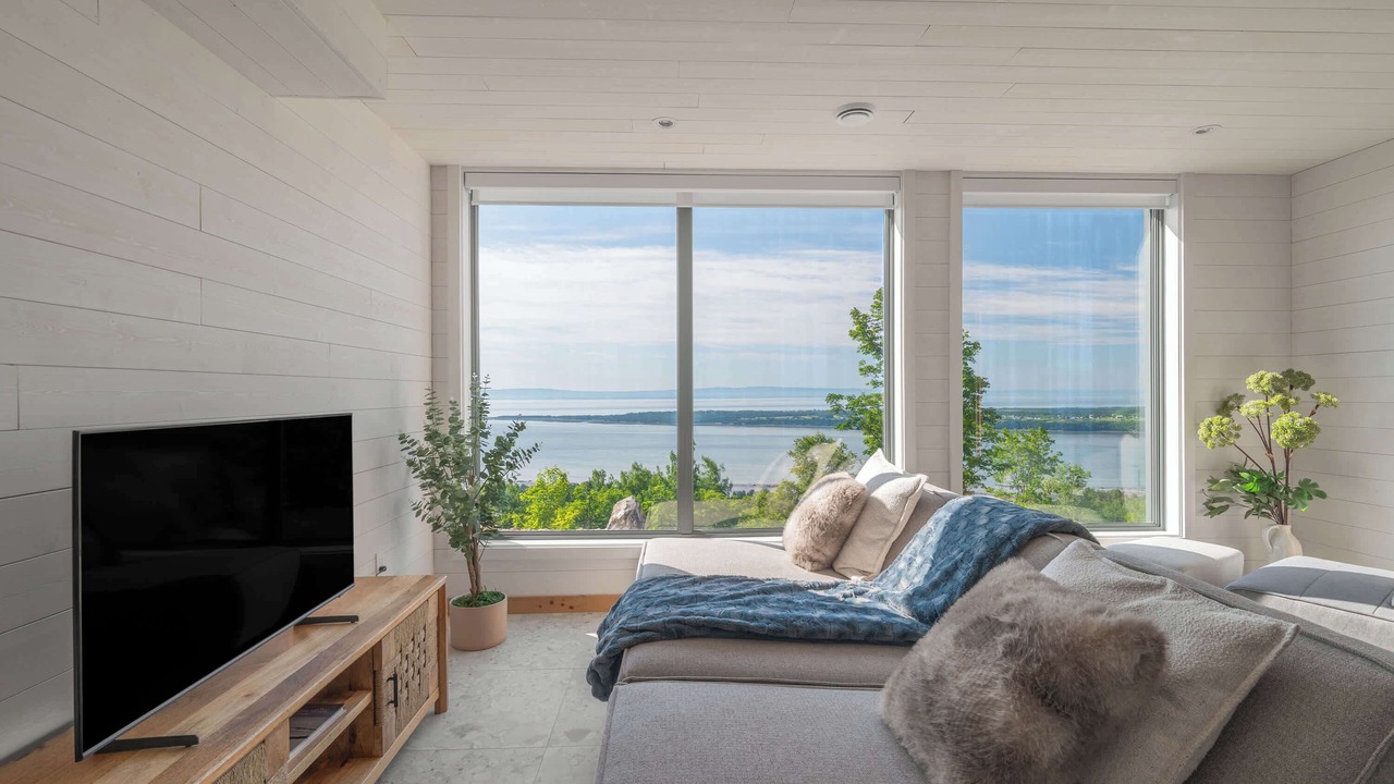 Photo of Livingroom in Saint-Joseph-de-la-Rive