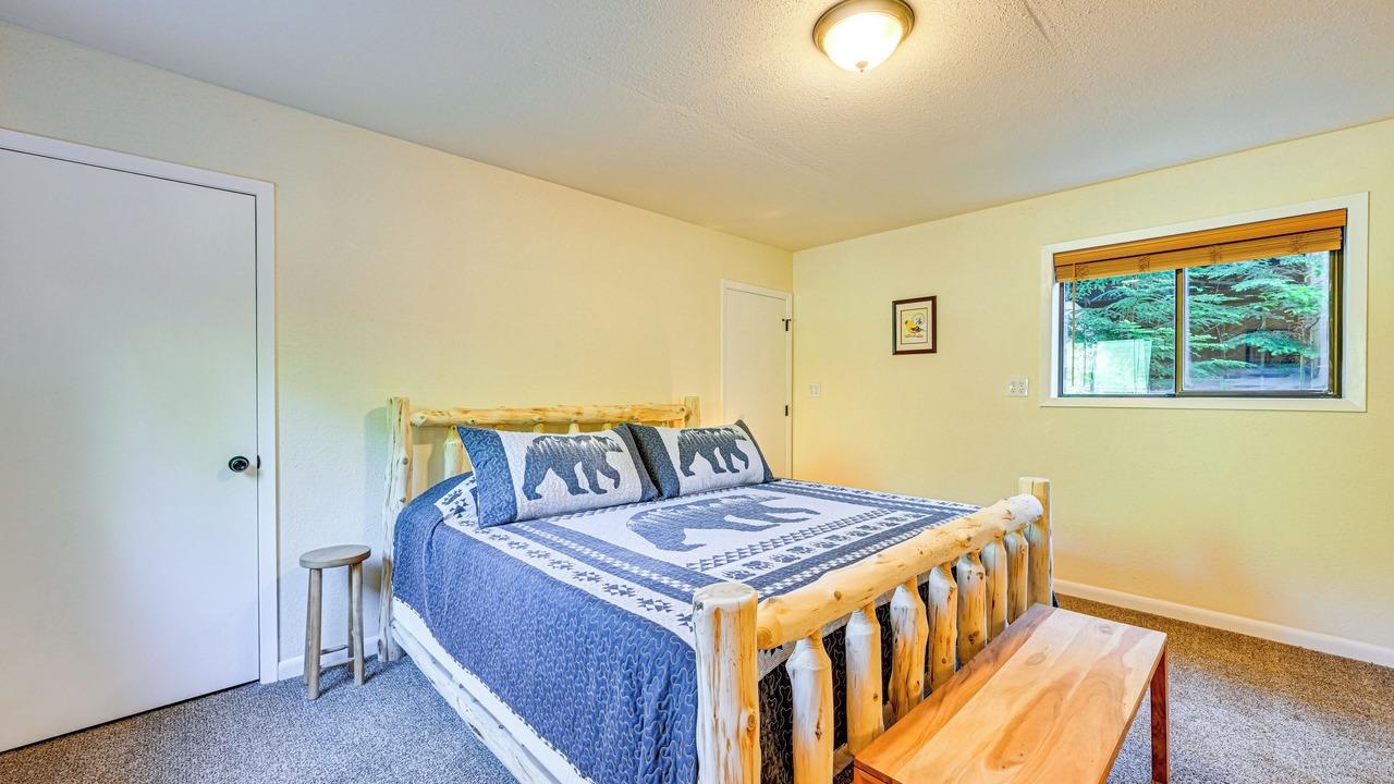Photo of Bedroom in Paradise Estates