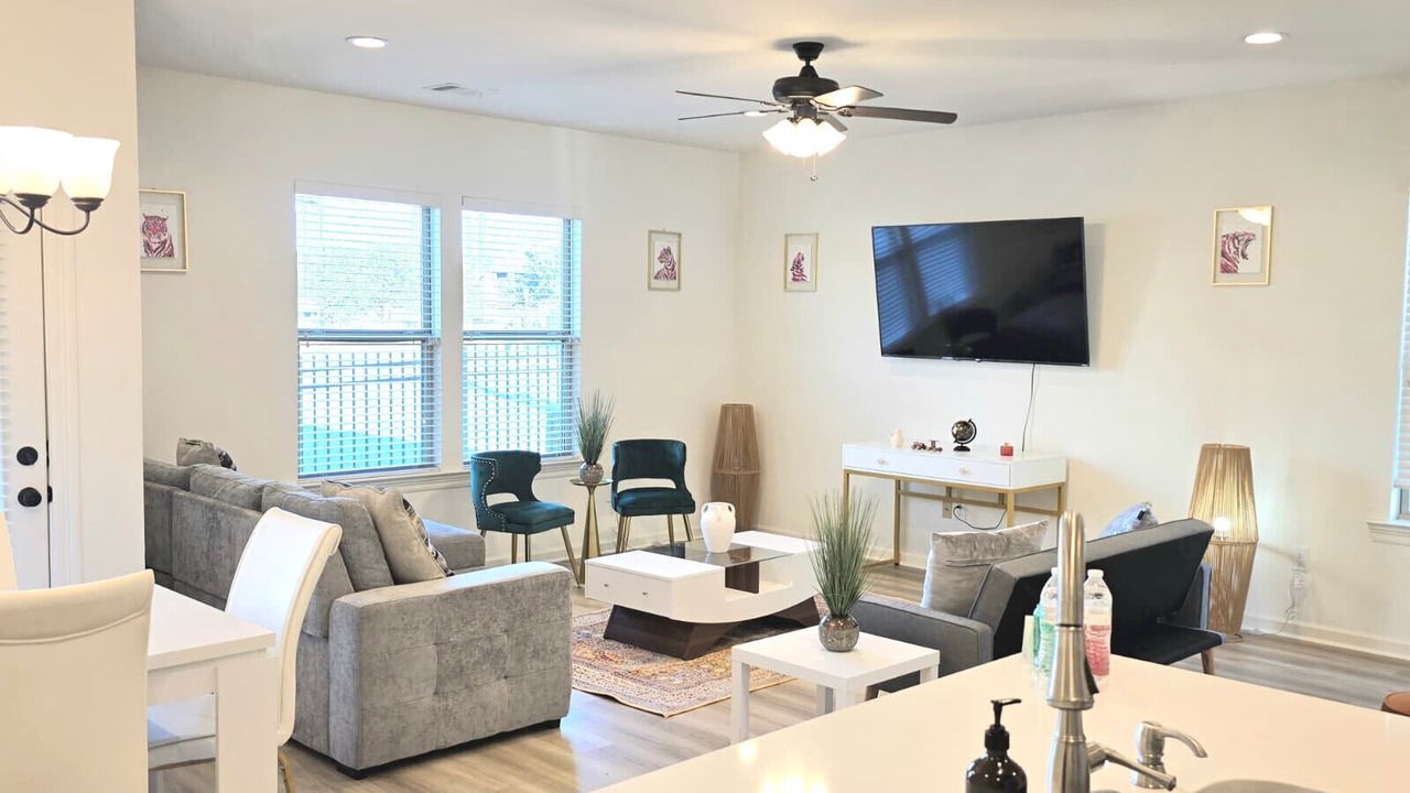 Photo of Livingroom in Highlands - Perkins