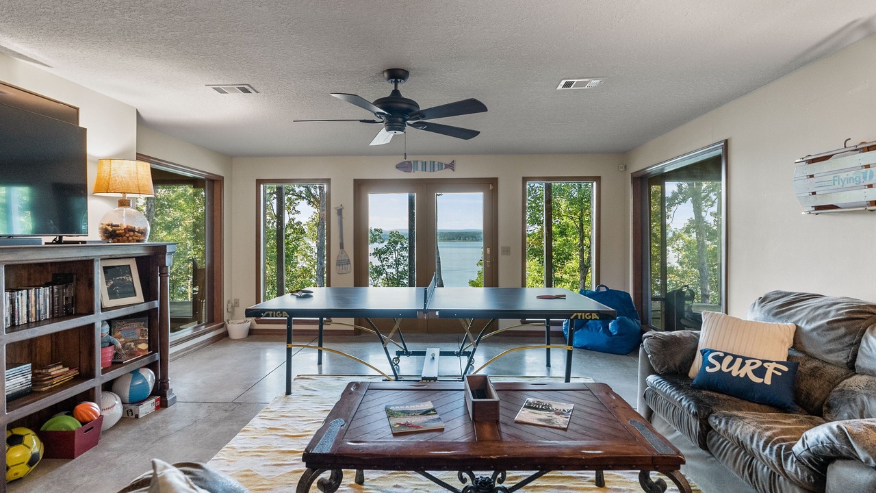 Photo of Livingroom in Quitman