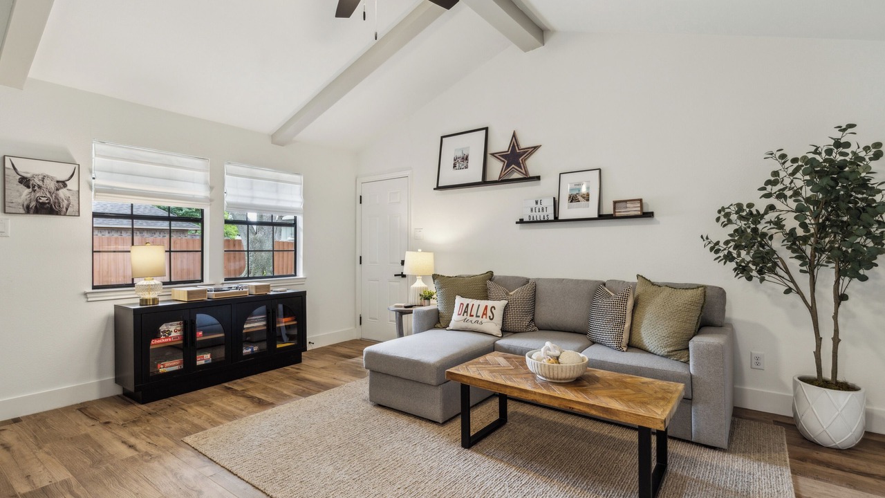 Photo of Livingroom in Richardson