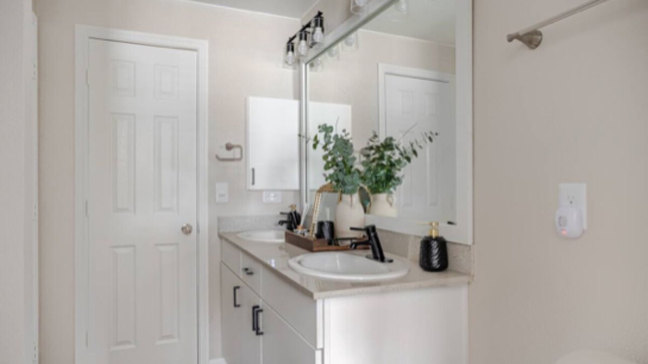Photo of Bathroom in Downtown Oklahoma City