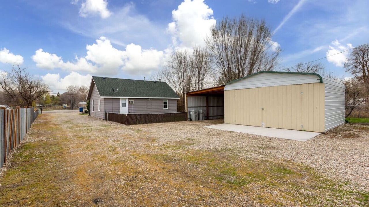 Photo of Others in Star