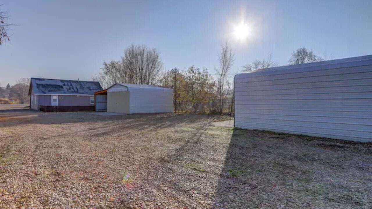 Photo of Others in Star