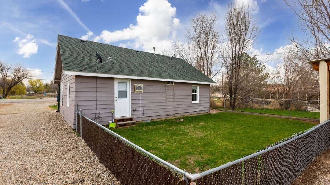 Photo of Others in Star