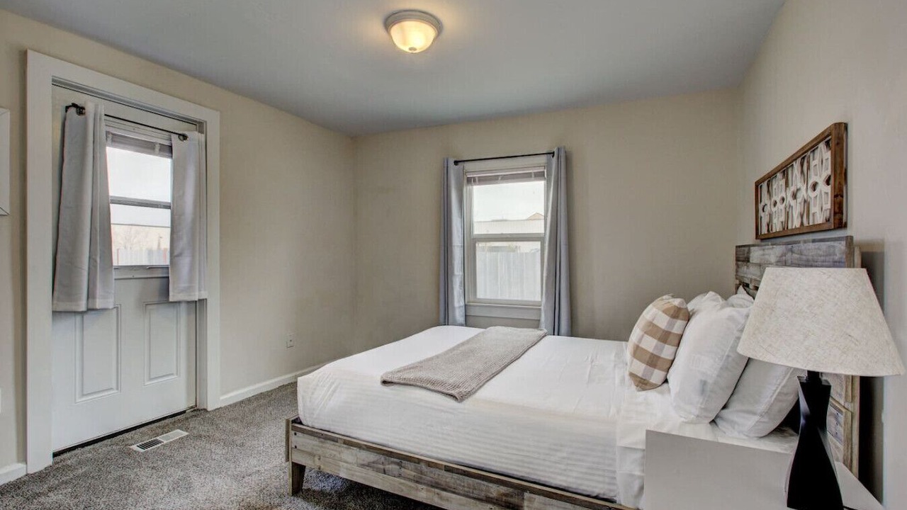 Photo of Others in Star