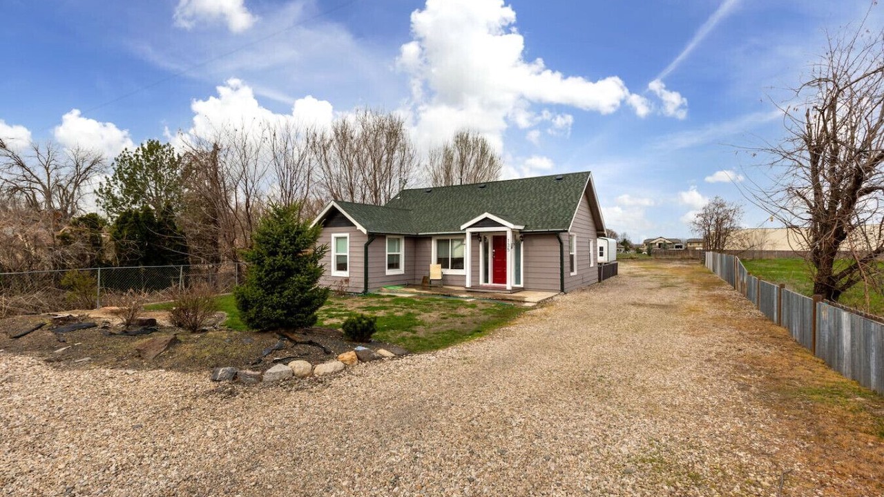 Photo of Others in Star