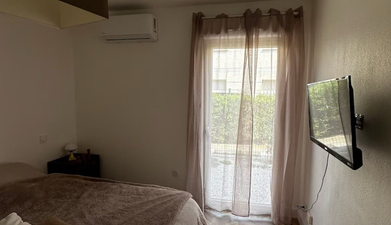 Photo of Bedroom in Peyrestortes