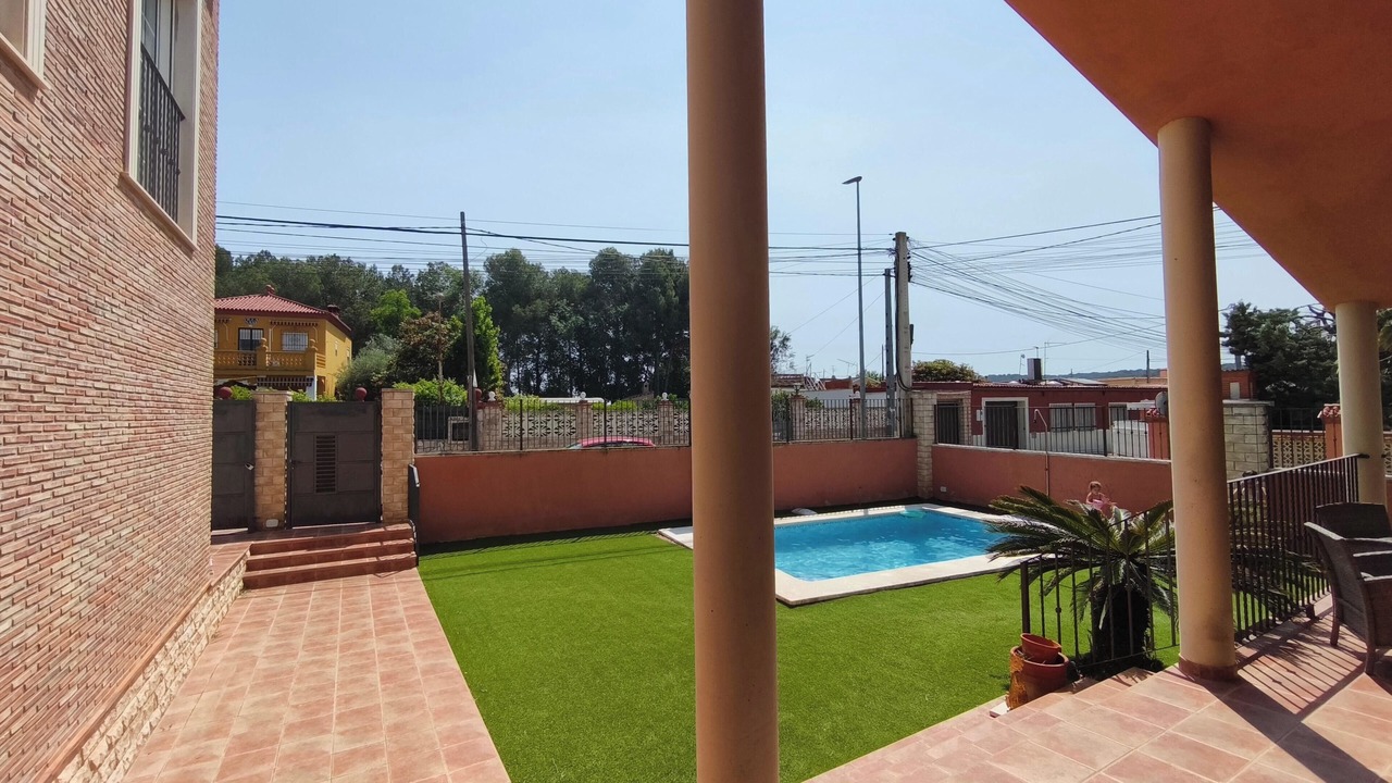 Photo of Outdoor in Torrent