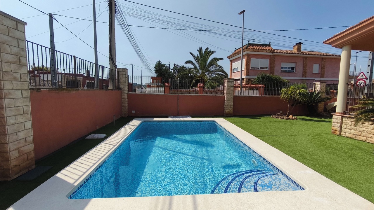 Photo of Outdoor in Torrent