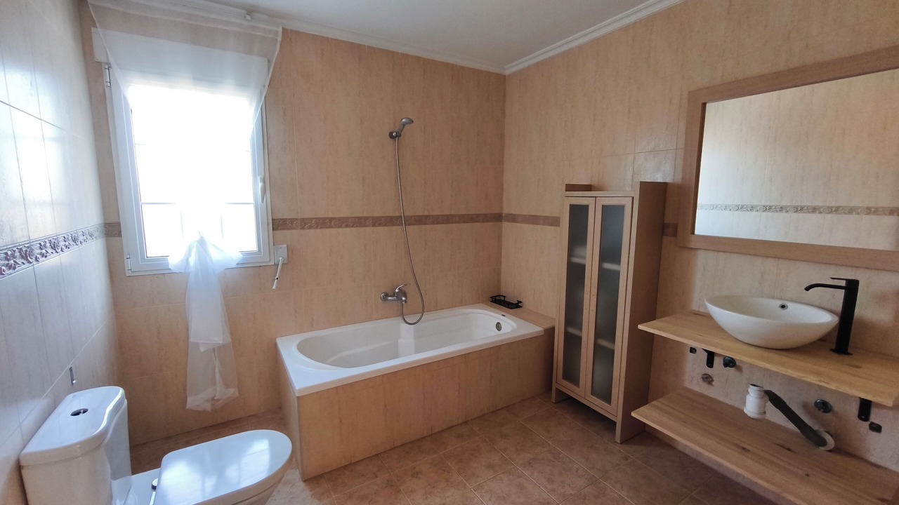 Photo of Bathroom in Torrent