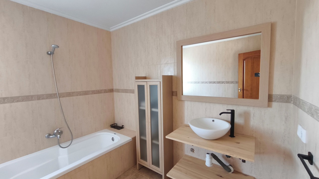 Photo of Bathroom in Torrent