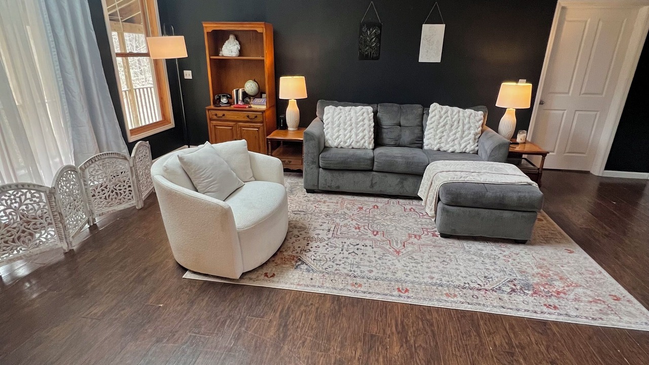 Photo of Livingroom in LaFayette