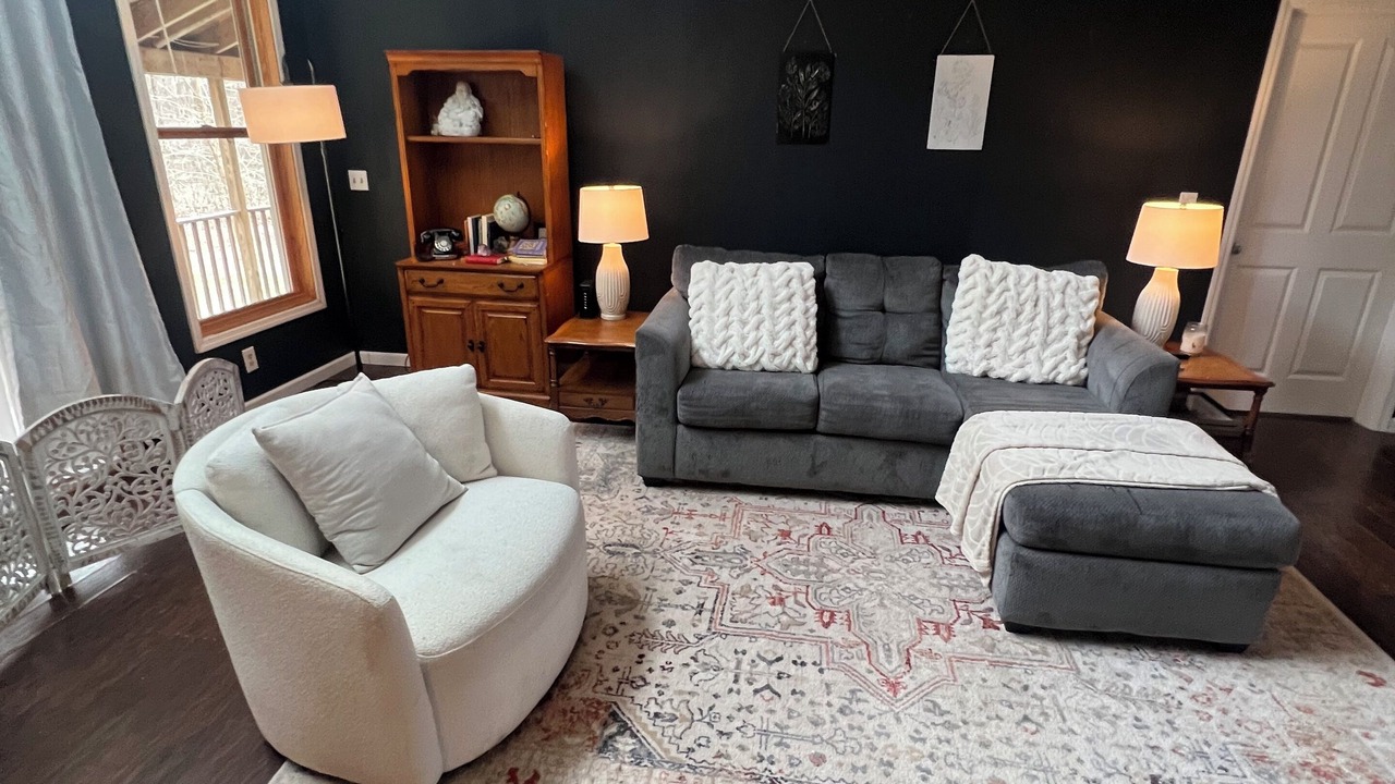 Photo of Livingroom in LaFayette