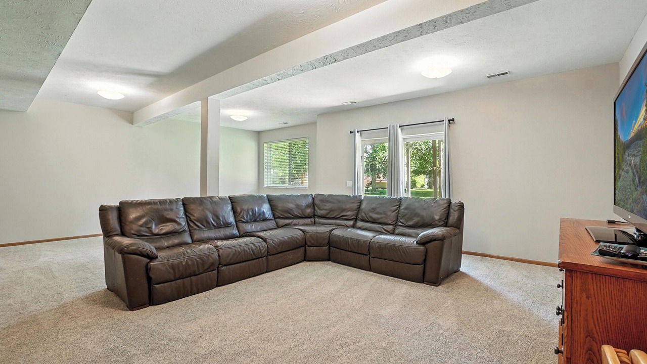 Photo of Livingroom in McArdle