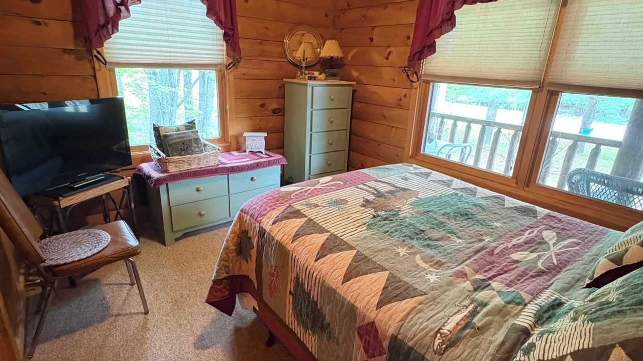 Photo of Bedroom in Greenville Junction