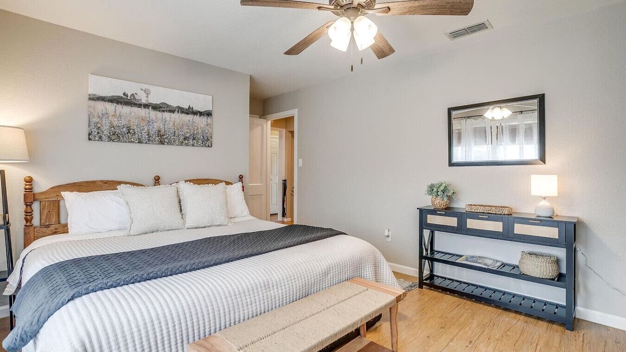 Photo of Bedroom in Laguna Park