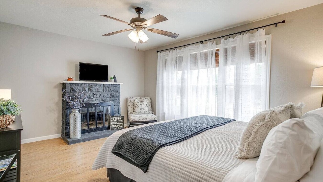 Photo of Bedroom in Laguna Park