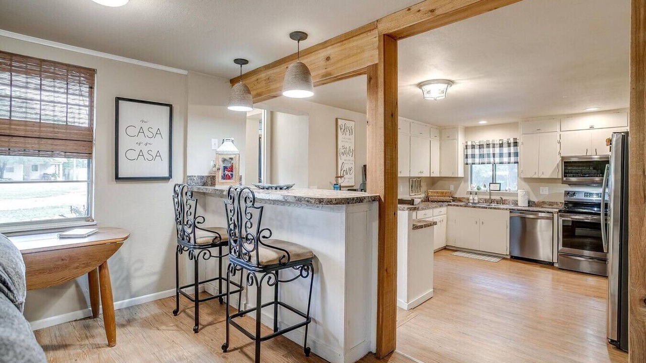 Photo of Kitchen in Laguna Park