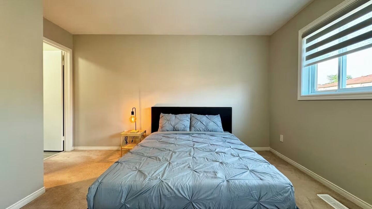 Photo of Bedroom in Ajax