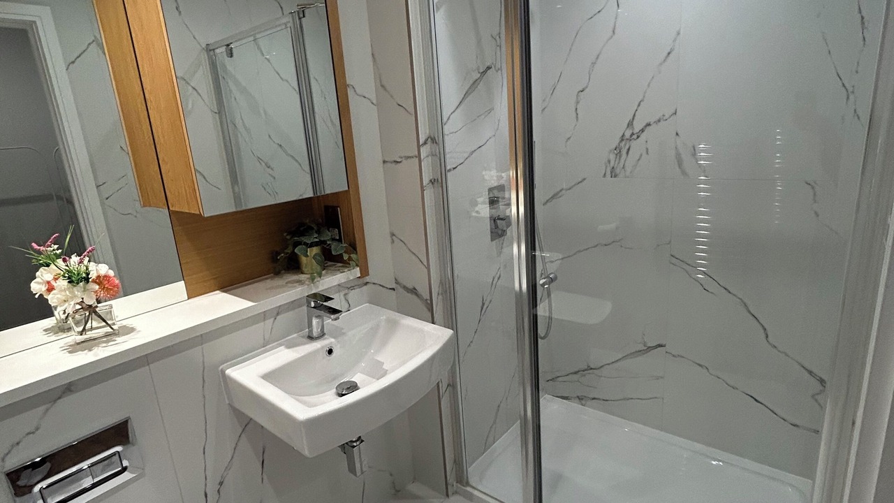 Photo of Bathroom in Hanger Hill