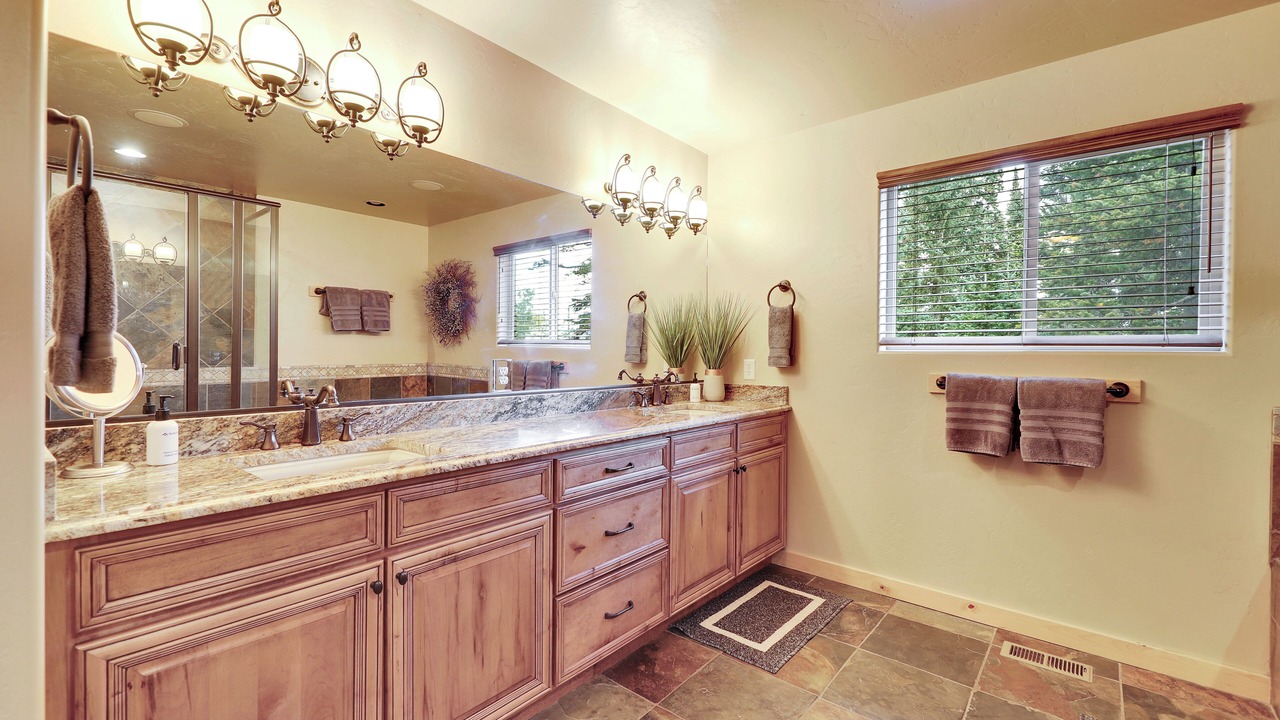Photo of Bathroom in Steam Engine Meadows