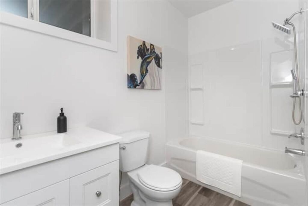 Photo of Bathroom in Gimli