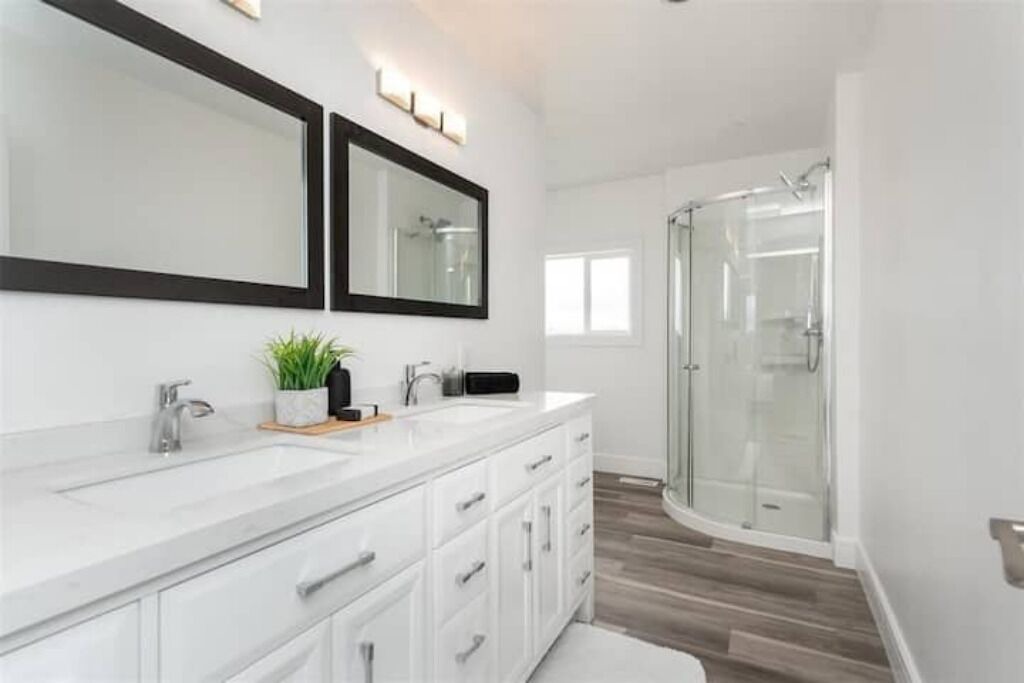 Photo of Bathroom in Gimli